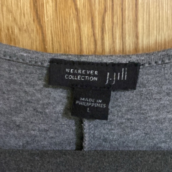 J. Jill Wearever Collection  gray pullover size L Rayon Excellent condition - Picture 3 of 7
